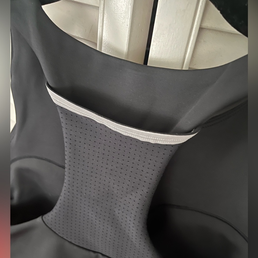 Peloton Precise And Charged High Neck Crop Bra • Small - Picture 4 of 12